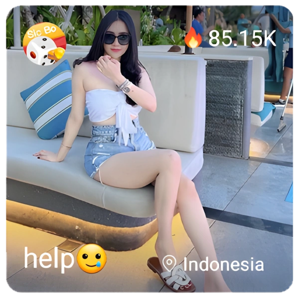 Watch girl live stream on Hot51 platform